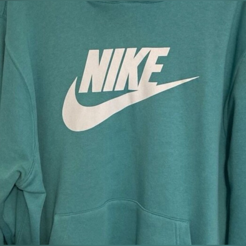 Men’s Nike Sportswear Club Teal Hoodie Size Medium